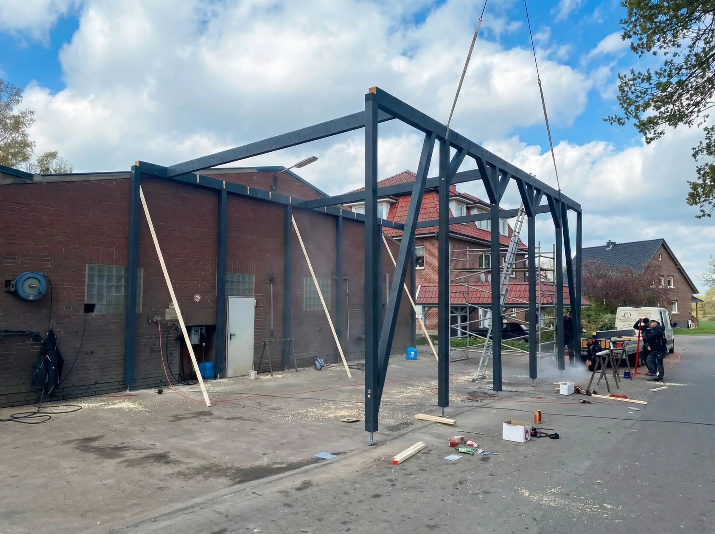 Großer Carport Holzbau 17 Meter lang